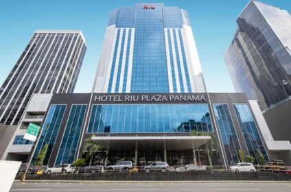 Hotel Riu Plaza