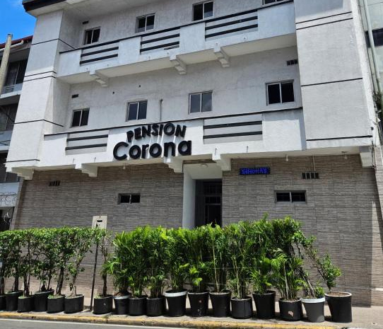 Hotel Pensión Corona